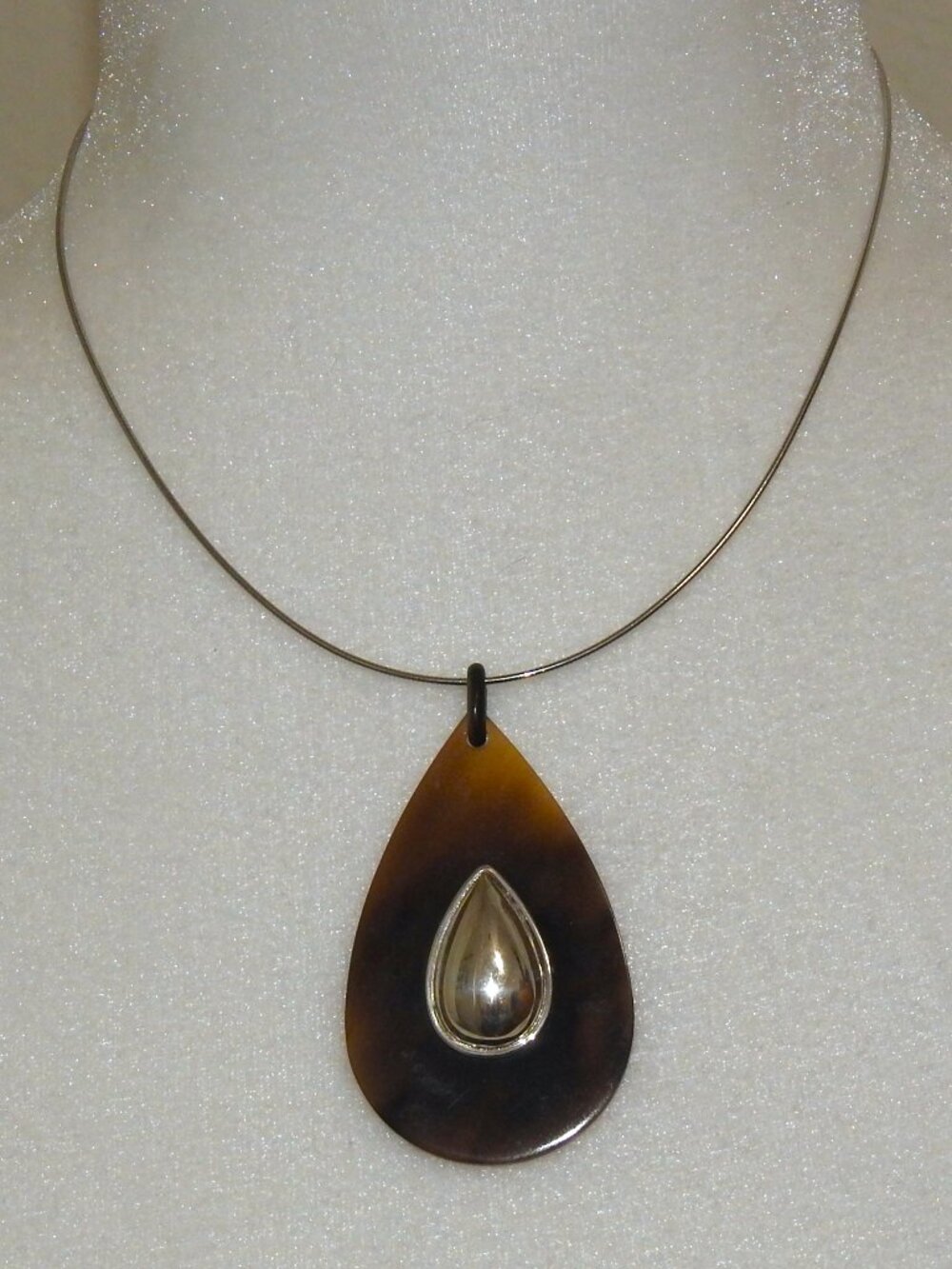 HERMES BUFFALO HORN TEARDROP NECKLACE